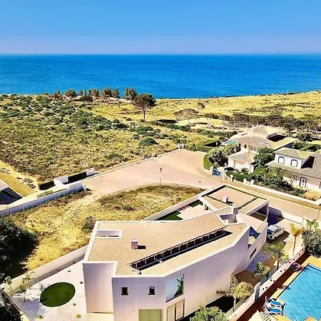 Willa Ocean View Architectural Modern