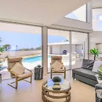 Villa Ocean View Architectural Modern